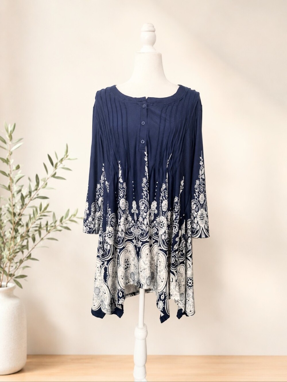 White Mark Women's Blue And White Tunic Top Size 1XL - Stretch Tunic Blouse 1XL